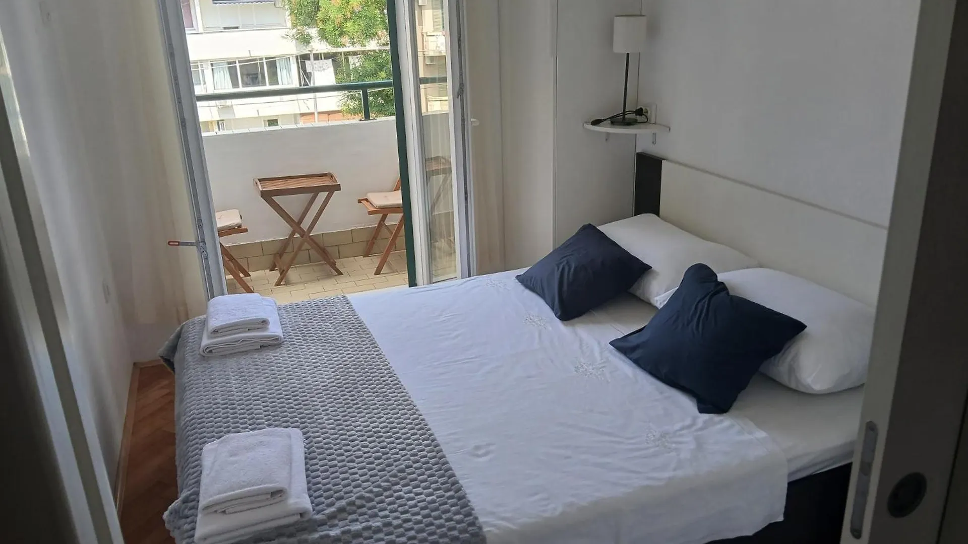 Apartments With Wifi Split - 24078