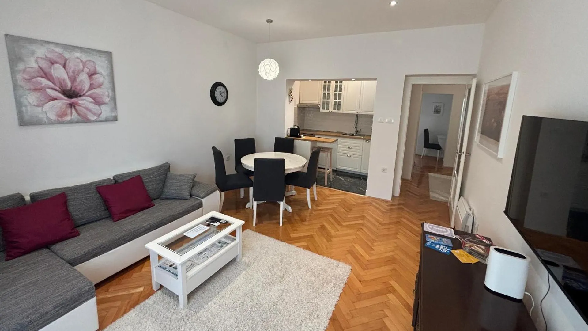Apartments With Wifi Split - 24078